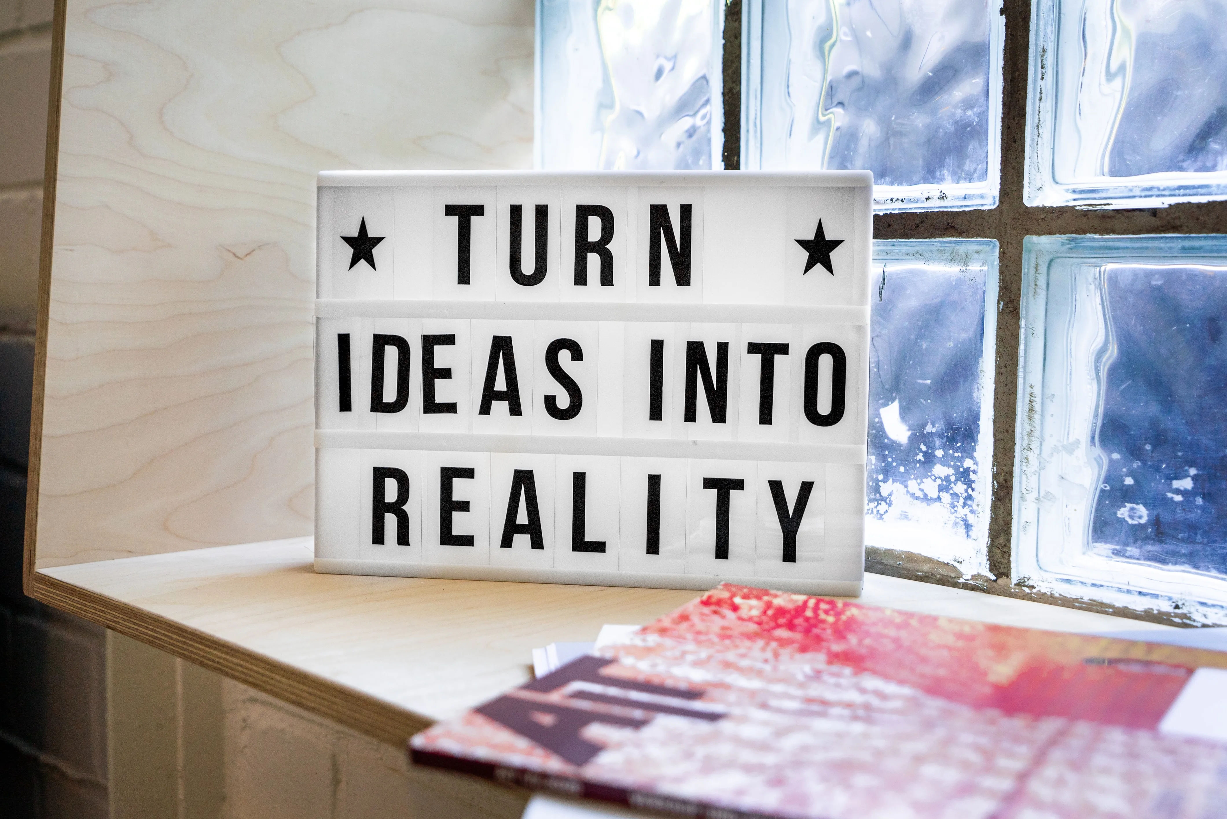 Leuchtkasten: Turn ideas into reality